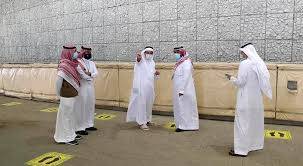 ما حقيقة وقف لقاح كورونا في السعودية بسبب 5 وفيات؟