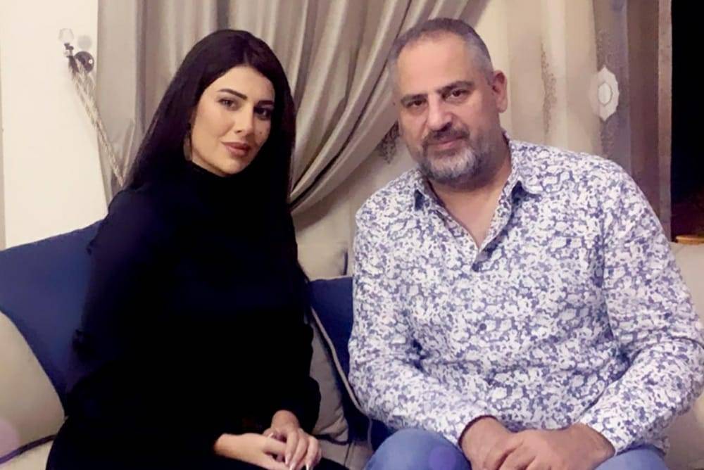 الممثلة غنوة محمود ضيفة الاعلامي زكريا فحام ومفاجأة غير متوقعة و إقتحام منزلها ، وما سبب بُكائها ؟ وللمرة الاولى تغني أمام الكاميرا!
