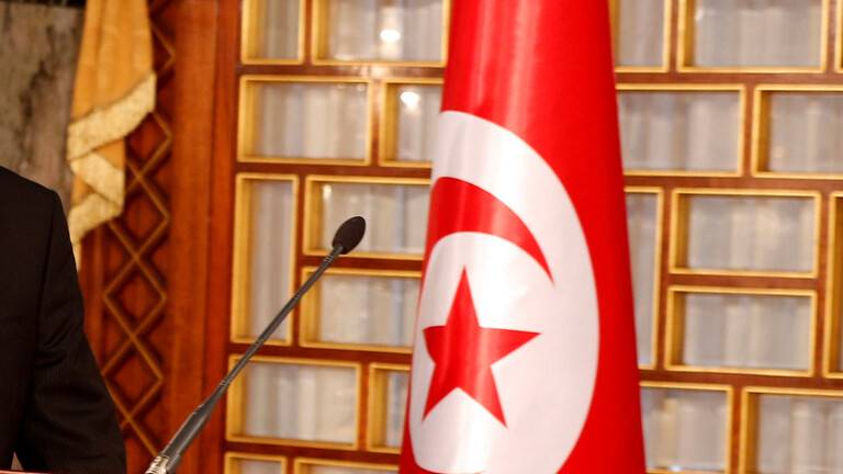 نواب تونسيون يطالبون بمساءلة المشيشي بشأن أحداث العنف