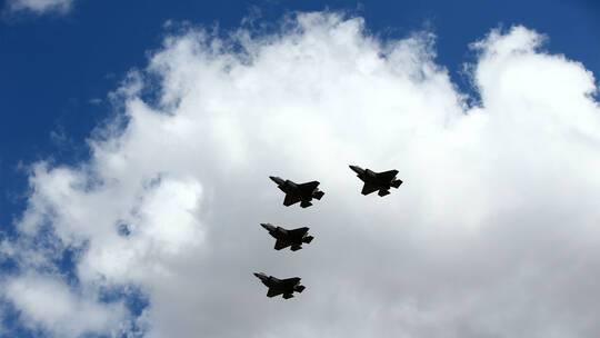 الإمارات تؤكد توقيع صفقة بقيمة 23 مليار دولار تشمل شراء مقاتلات "F-35" الأمريكية