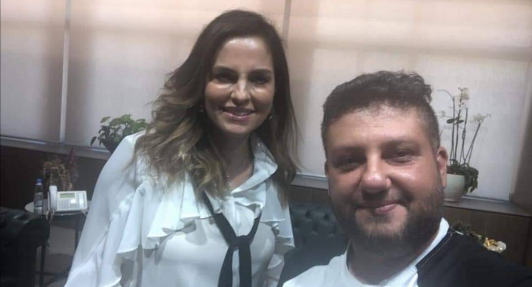 خليل مرداس لوزيرة الإعلام " الاشجار المثمرة دائماً ترمى بالحجارة