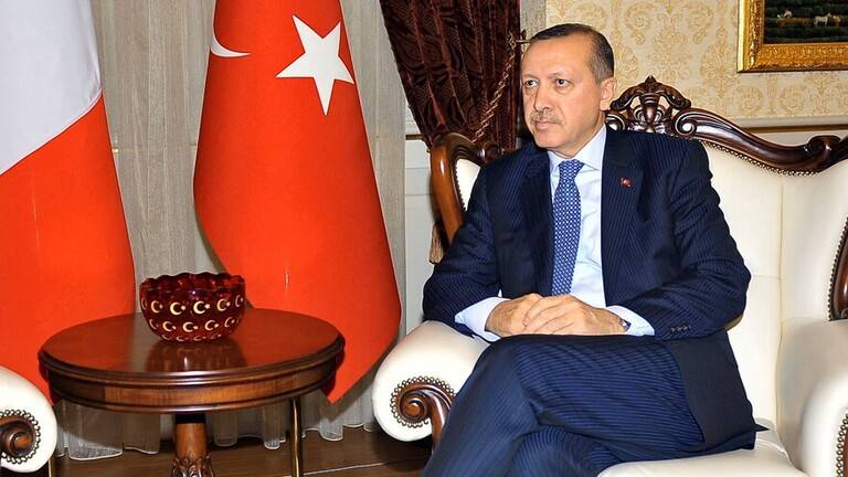 أردوغان يجتمع بكبار مساعديه لـ"تقييم" سياسة تركيا في سوريا وشرق المتوسط