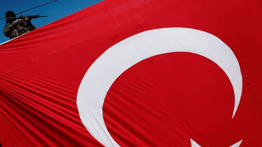 تركيا تتسلم من شمال قبرص قياديا بارزا في تنظيم غولن