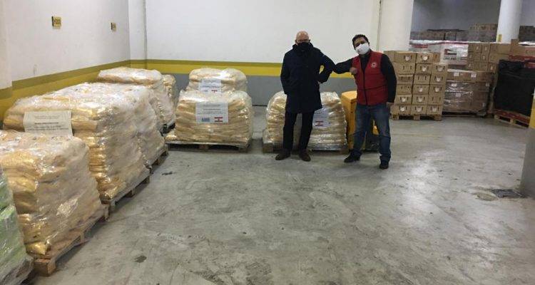 الصليب الاحمر تسلم شحنة مساعدات مقدمة من الاوروغواي