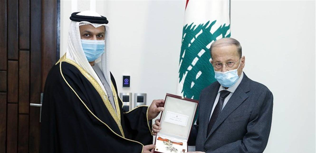 عون استقبل الشامسي في زيارة وداعية