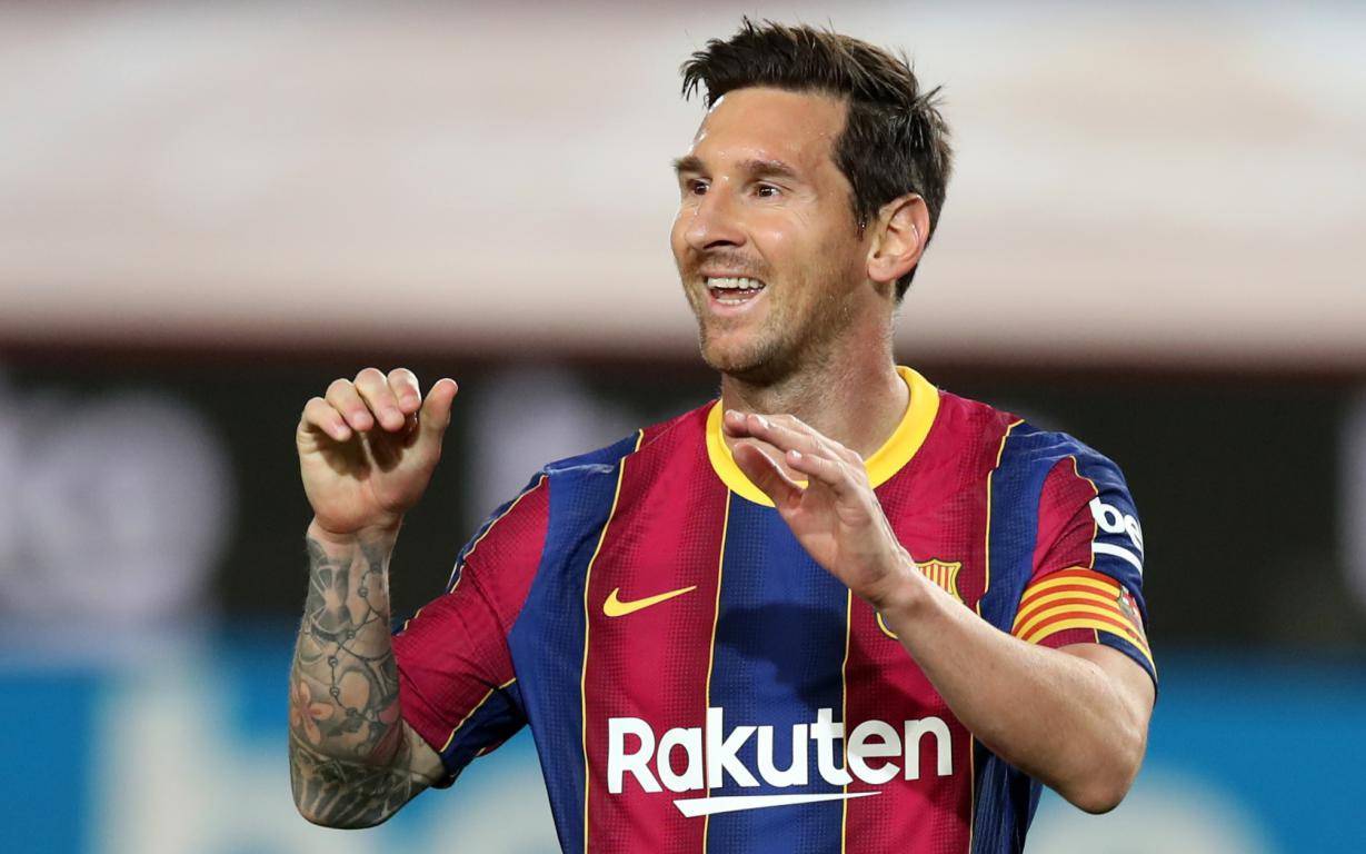 عقد ليونيل ميسي «الفرعوني» يهدد نادي برشلونة بالإفلاس