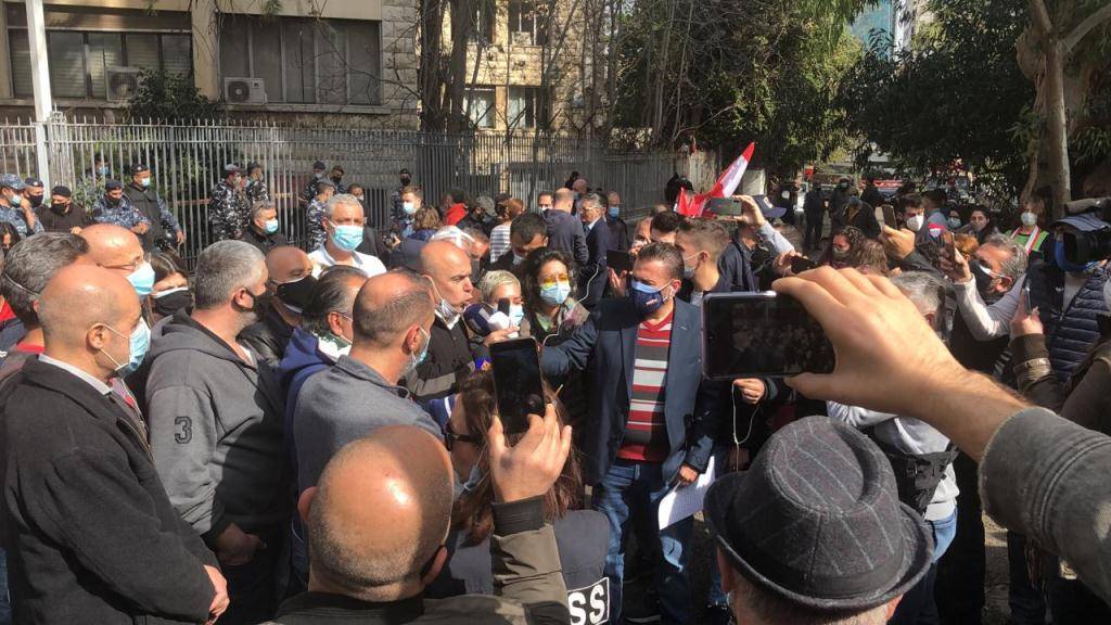 وقفة احتجاجية لاهالي ضحايا انفجار المرفأ ومطالبة باستكمال التحقيق