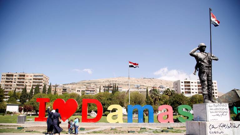 وزارة الخارجية السورية تصدر قرارات "إعفاء" للطلاب الدارسين في الخارج