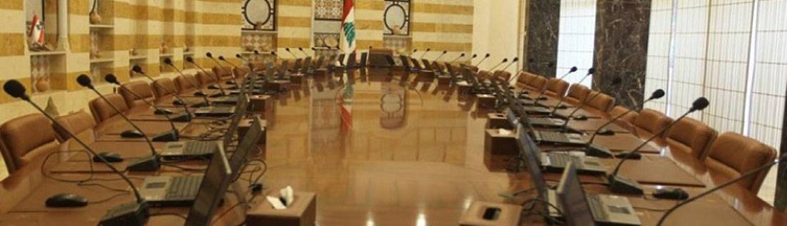 ماكرون يضغط لتحرير الحريري من الضغوط والقيود.. فهل يُسارع الى تفعيل المبادرة الفرنسية المعدّلة ؟!