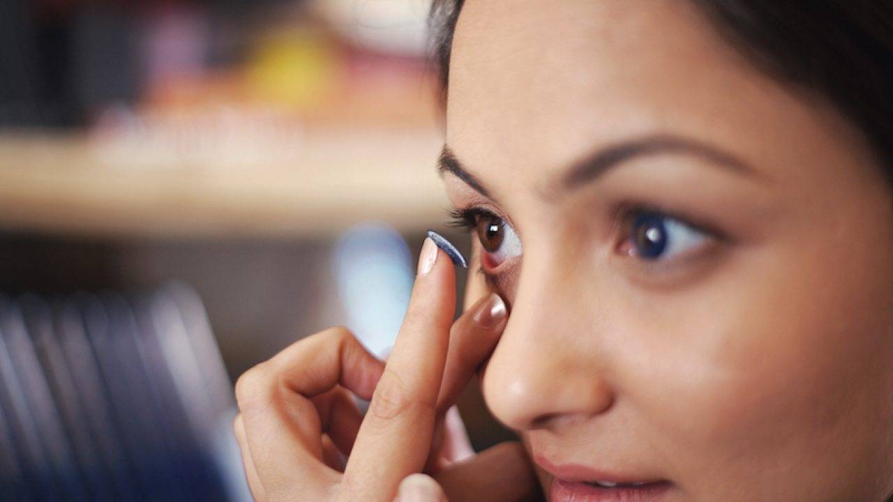 ابتكار عدسات لاصقة ذكية !!