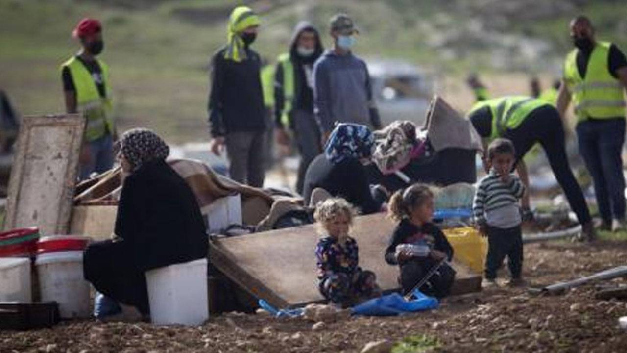 بعد تدمير قرية فلسطينية.. الاتحاد الأوروبي ينتقد سلطات الاحتلال الاسرائيلي