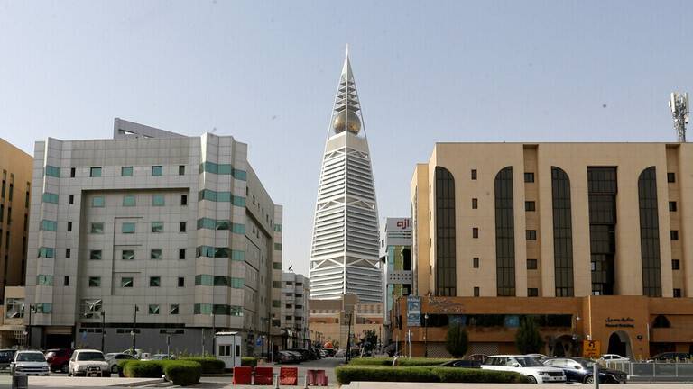 السعودية تسجل ارتفاعا جديدا لمؤشر الإصابات اليومية بكورونا