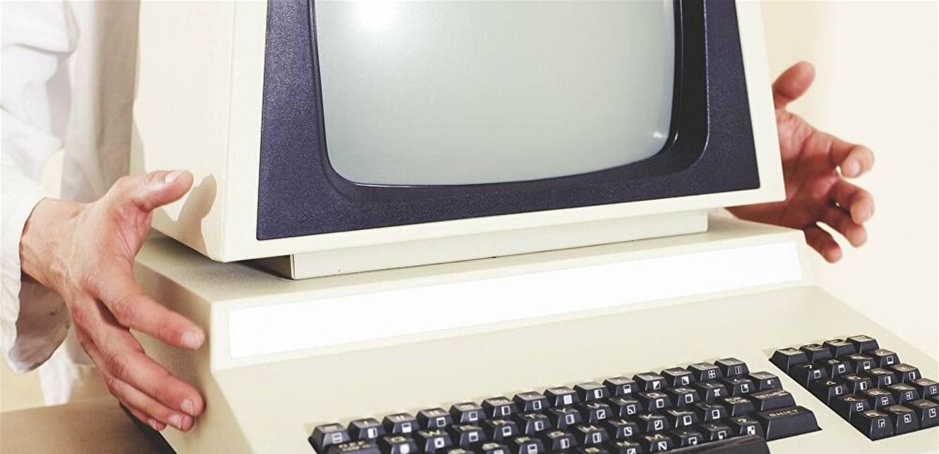 بسعر خيالي.. عرض كمبيوتر أبل عمره 45 عاماً للبيع