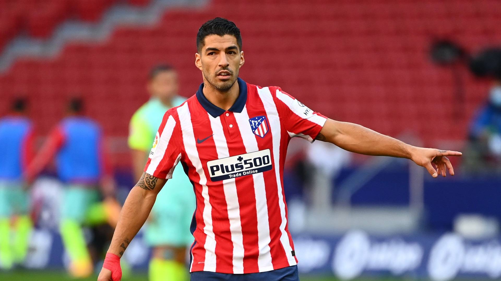 سواريز : لم أتوقع قرار برشلونة وربما ألعب مع ميسي