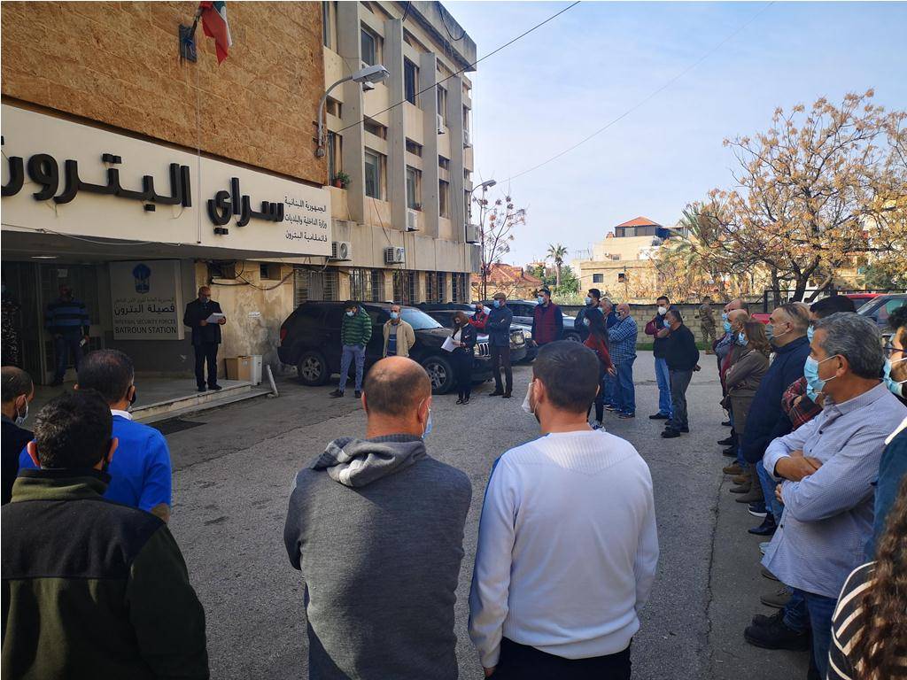 تجار البترون: لإعادة النظر في تعديل الاقفال