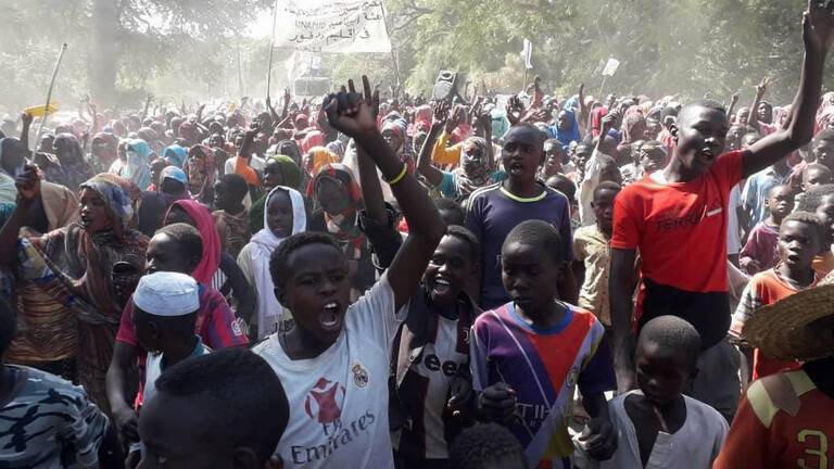 السودان تحظر التجوال في ثلاث ولايات بظل اتساع رقعة الاحتجاجات وأعمال الشغب