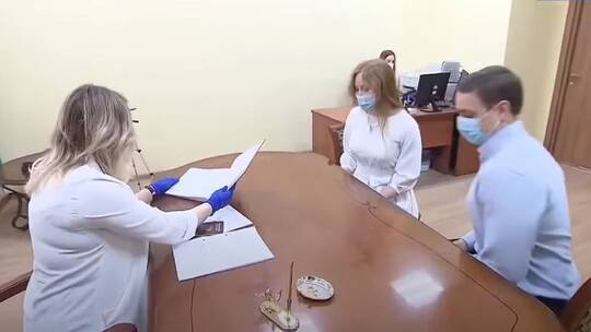 سلطات موسكو تعلن تخفيف قيود كورونا في مكاتب الأحوال المدنية وقاعات حفلات الزفاف