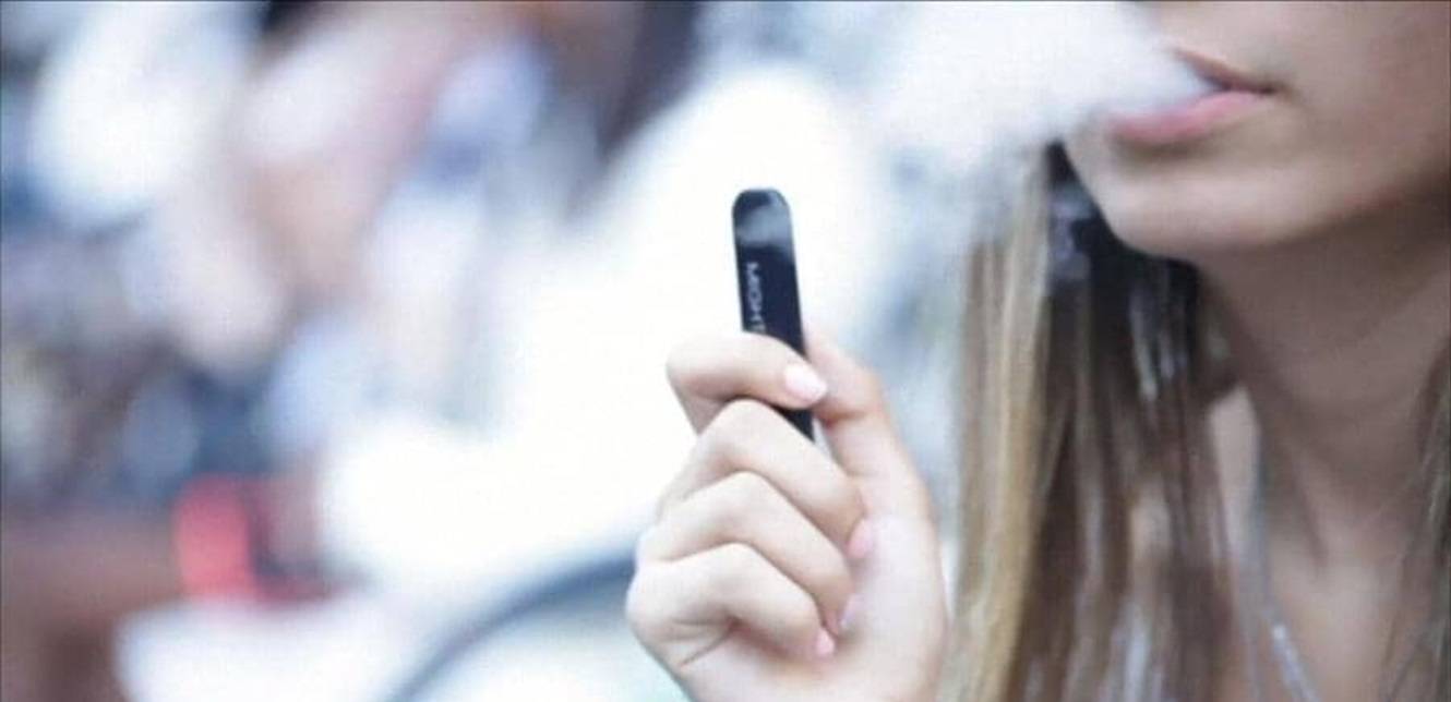 تدخين "الفايب" يزيد من انتشار "كورونا".. بهذه الطريقة