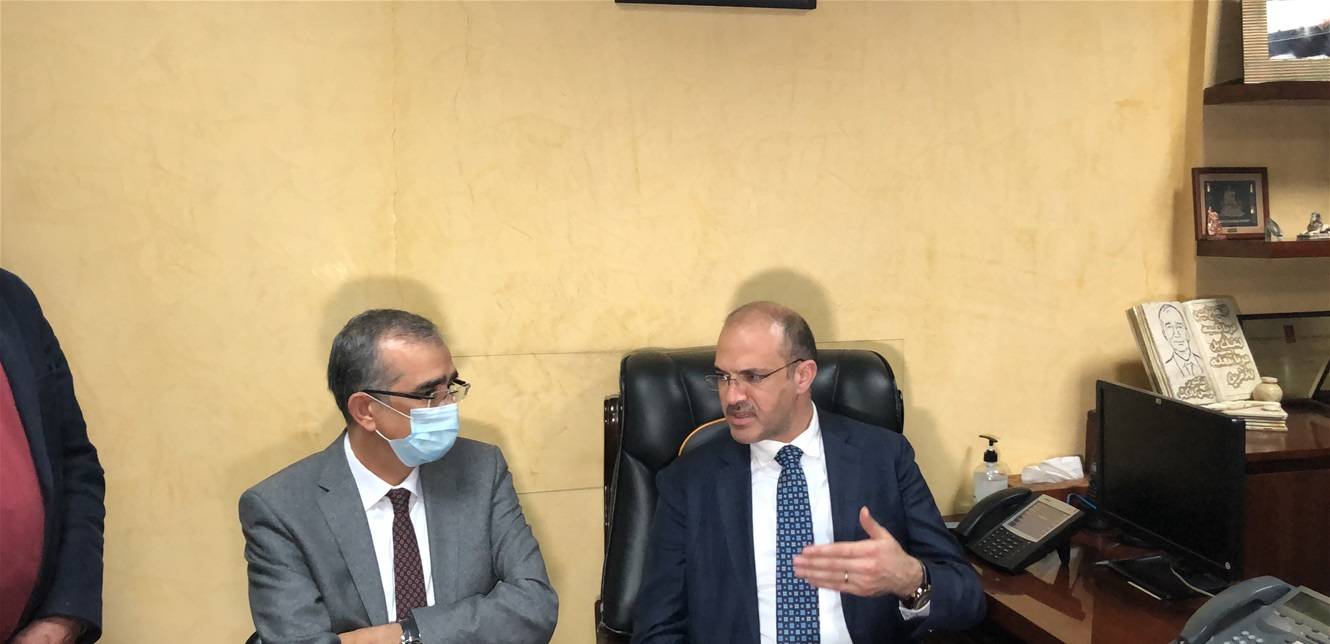 وزير الصحة: لا عائق أمام بدء التلقيح الاثنين