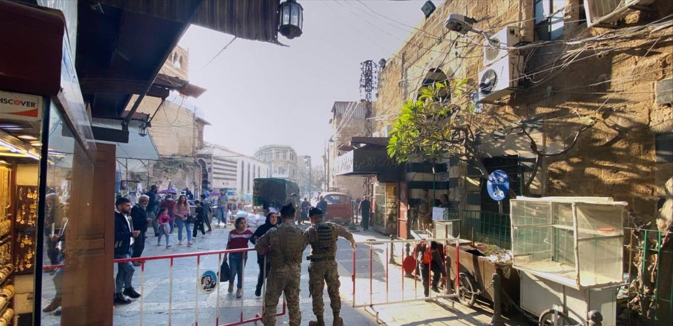 الجيش يغلق مداخل سوق الذهب في طرابلس