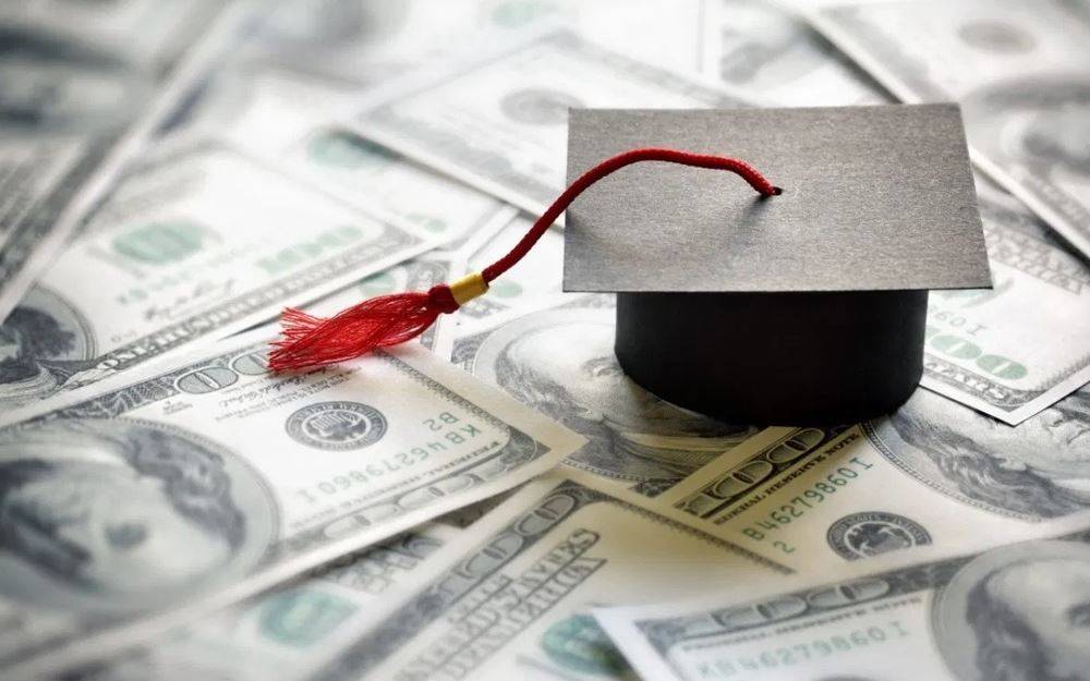 دعوة للتجمع أمام المصارف بعد غد الاثنين