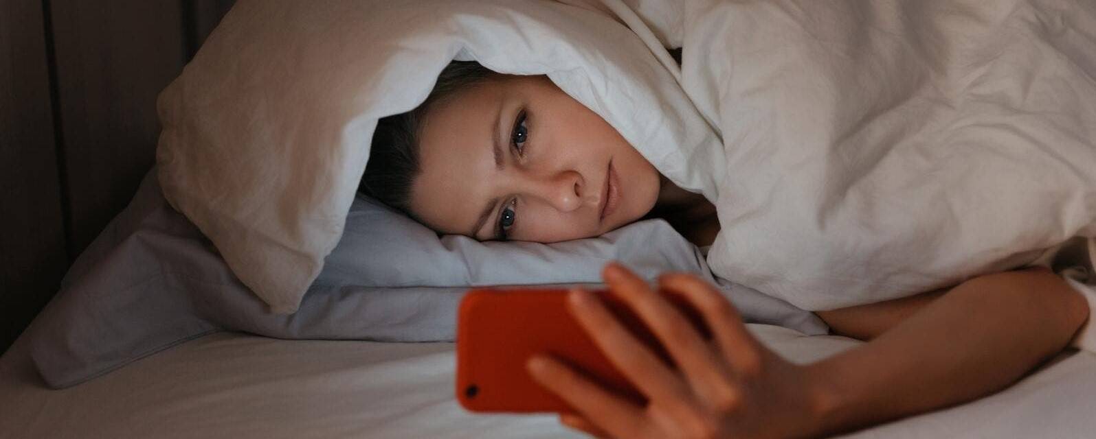 النوم أقل من 5 ساعات يضاعف خطر الإصابة بالخرف