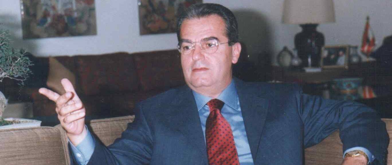 عميد المجلس الماروني أنثى على جهود وزير الصحة