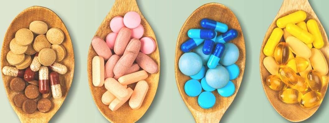 أطباء يحذرون من مخاطر علاج فيروس كورونا بالفيتامينات