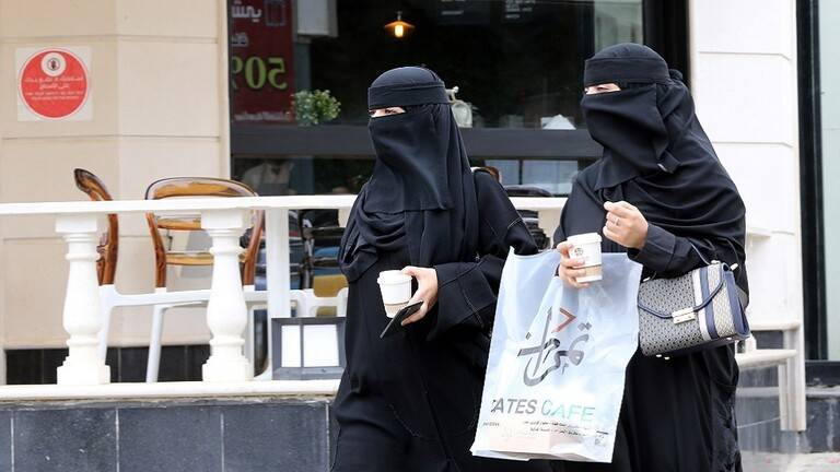 السعودية تقرّر تمديد قيود كورونا 20 يوما إضافيا