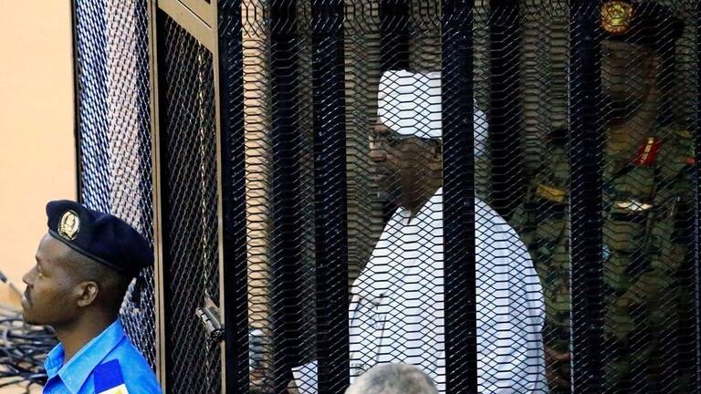 السلطات السودانية تعتقل خال البشير.. ما التهمة؟
