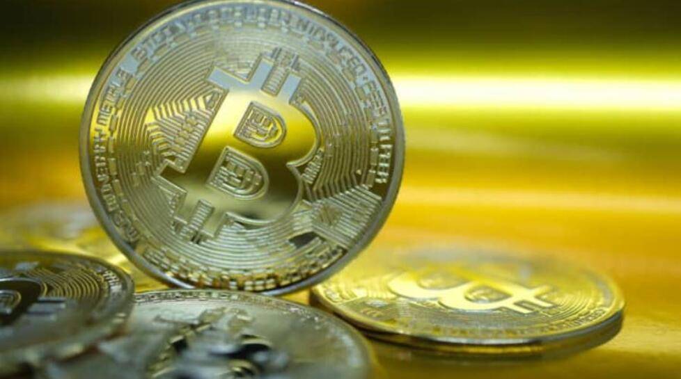 كندا تطلق أول صندوق لعملة البتكوين في البورصة في العالم
