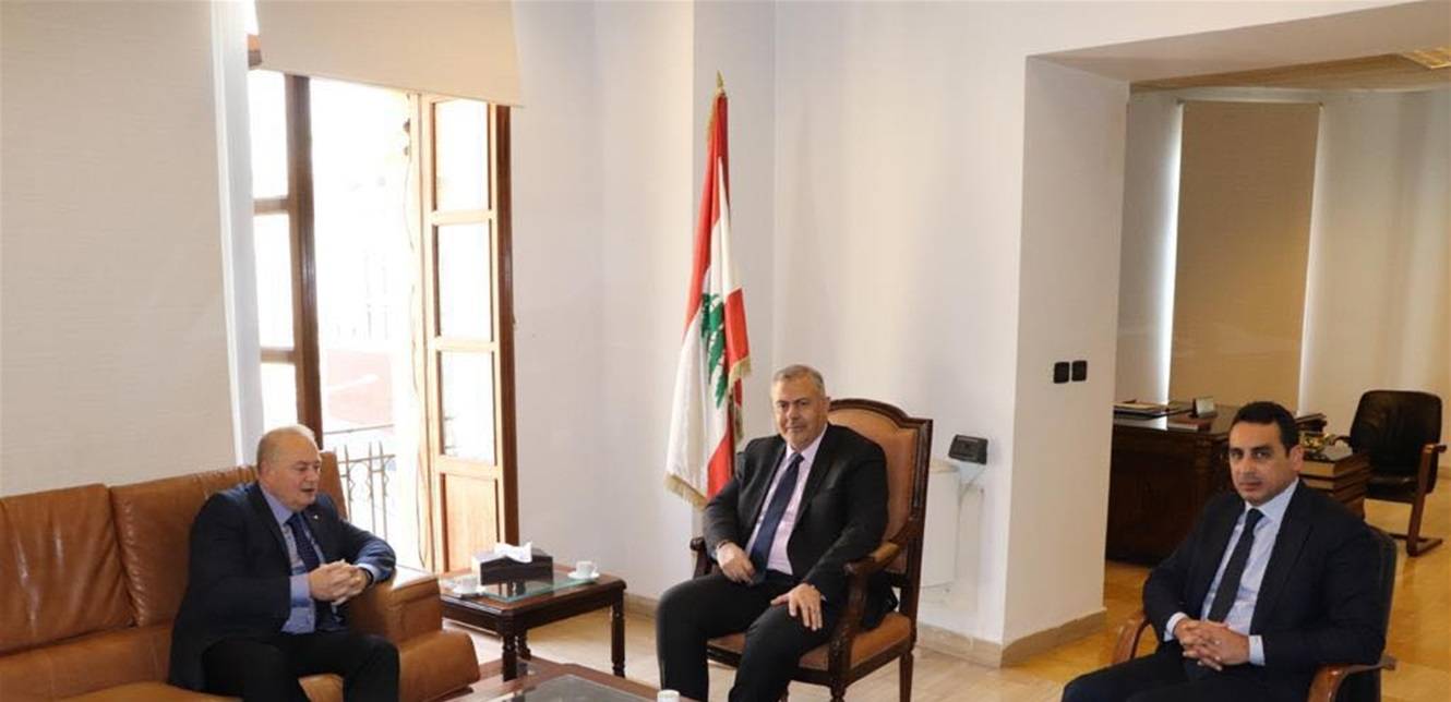 محافظ بيروت بحث مع المعنيين موضوع تدعيم الأبنية المتصدعة في بيروت