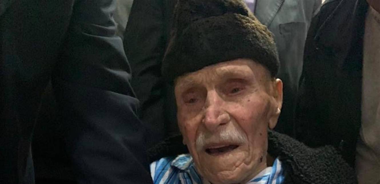 تكريم عميد المتقاعدين في الأمن الداخلي