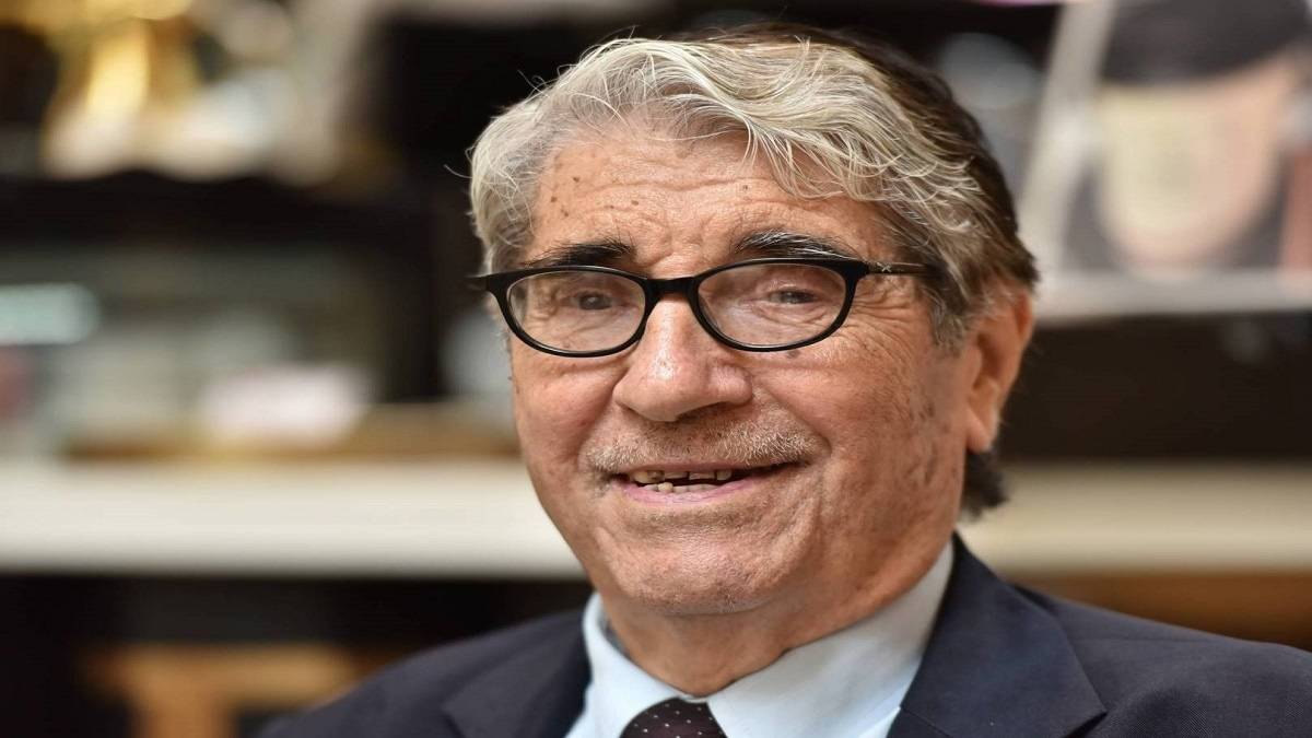 بعد تلقيه لقاح فيروس كورونا.. صلاح تيزاني "أبو سليم" يوجه هذه الرسالة إلى اللبنانيين