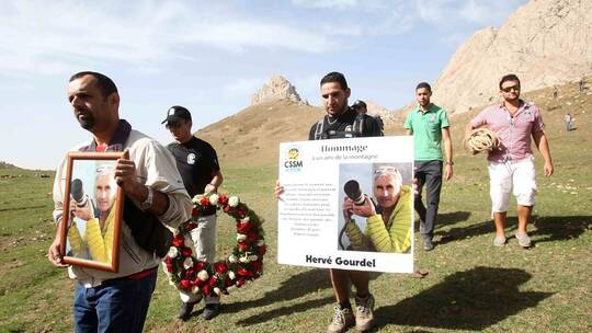 الجزائر.. انطلاق محاكمة متهمين بقتل سائح فرنسي قبل 6 سنوات