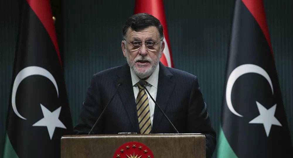 رئيس بعثة الأمم المتحدة للدعم في ليبيا يلتقي السراج في طرابلس وسط تقارير عن مغادرته المدينة
