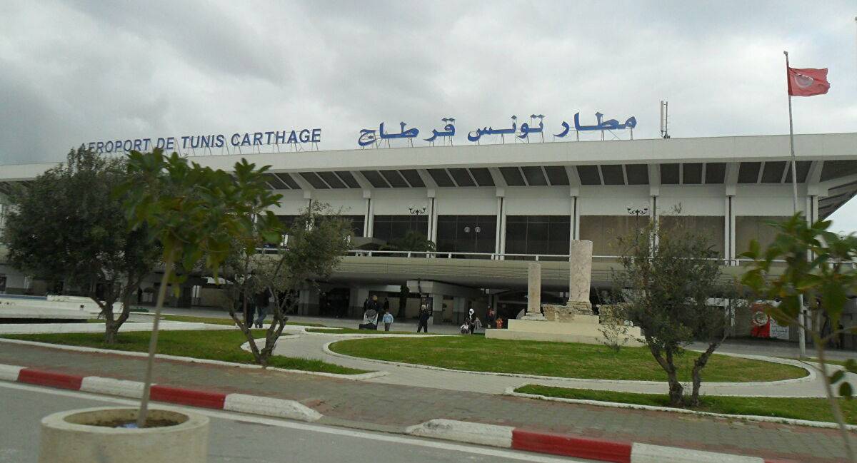 ما سبب توقف حركة النقل الجوي في تونس؟