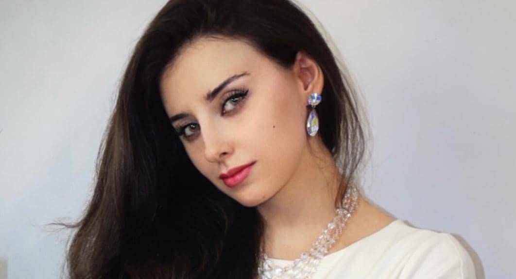"بيان طالب " إمرأة إستثنائية تفوح جمال وأناقة
