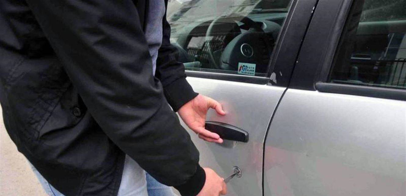 سرقة عدد من السيارات في الضنية وتوقيف موظف سرق أدوات كهربائية