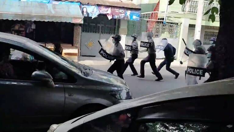 أقليات في ميانمار تتظاهر ضد الانقلاب في البلاد