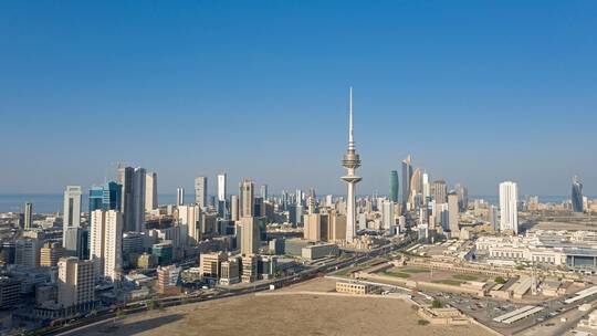 الكويت تقرر منع دخول غير الكويتيين حتى إشعار آخر لاحتواء كورونا