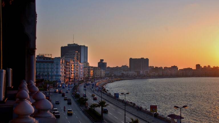 ارتفاع ضحايا المركب الغارق في الإسكندرية إلى 9 أشخاص والبحث جار عن مفقودين