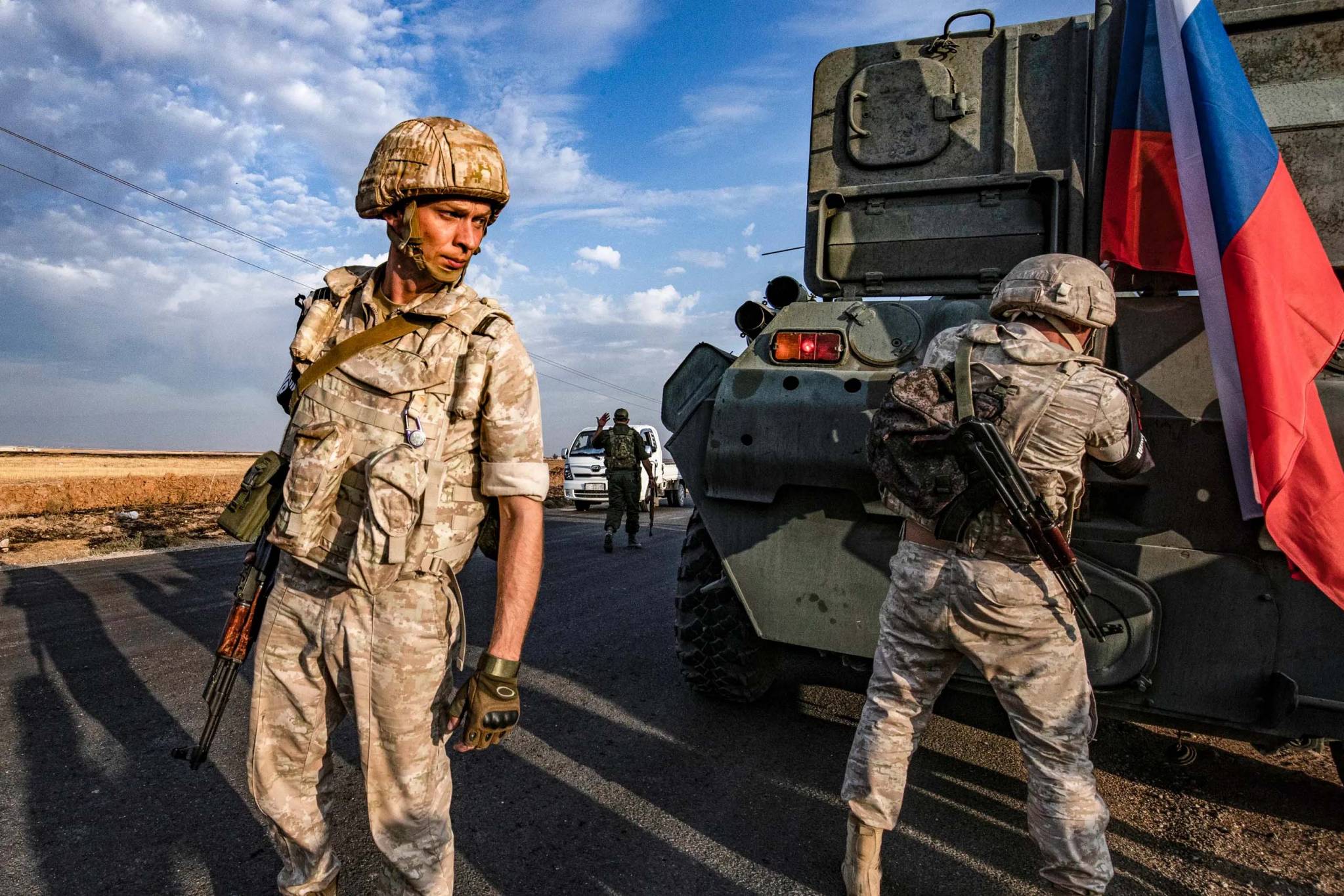 روسيا تستهدف داعش في البادية السورية بغارات جوية