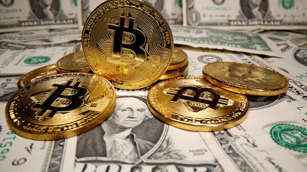 تراجع حاد لأسعار عملة بيتكوين بعد تسجيلها مستويات قياسية