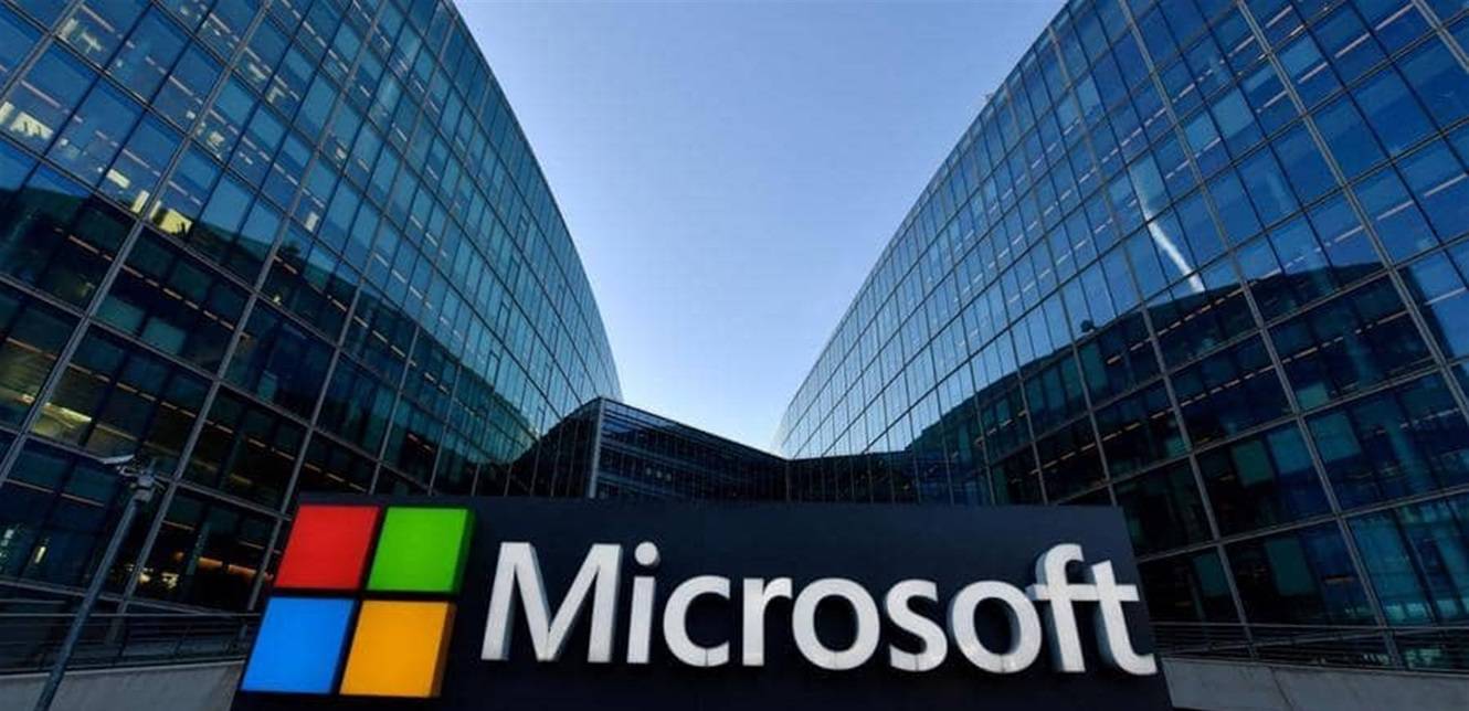 مايكروسوفت تشعل الحرب مع المنصات الرقمية حول نشر الأخبار