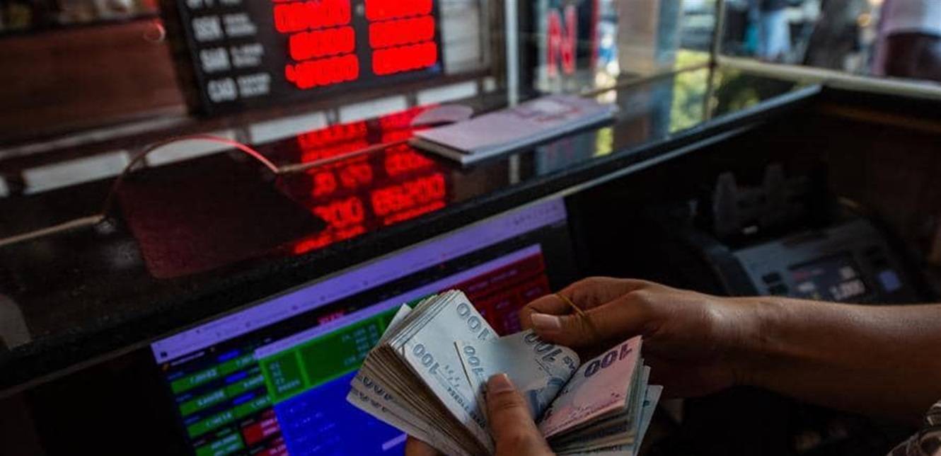 الليرة التركية تهبط لأدنى مستوياتها في 3 أسابيع
