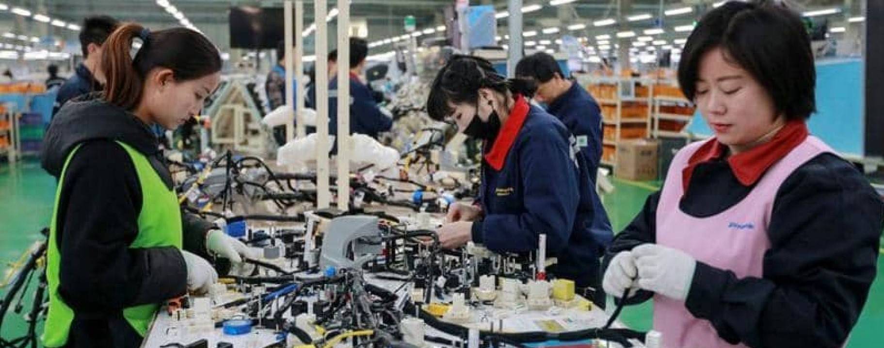نمو بطيء لأنشطة المصانع في الصين
