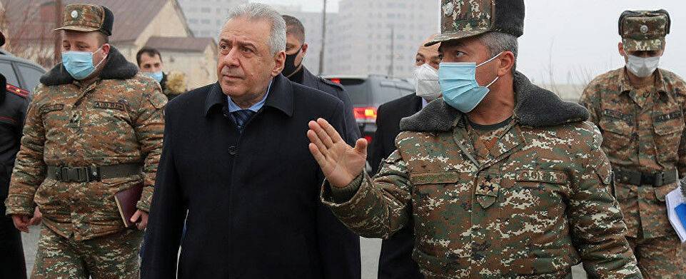 وزيرا دفاع روسيا وأرمينيا ناقشا الوضع في قره باغ والمنطقة