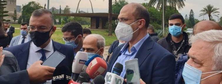 وزيرا الصحة والاتصالات تفقدا أشغال بلدية طرابلس لتجهيز المستشفى الميداني