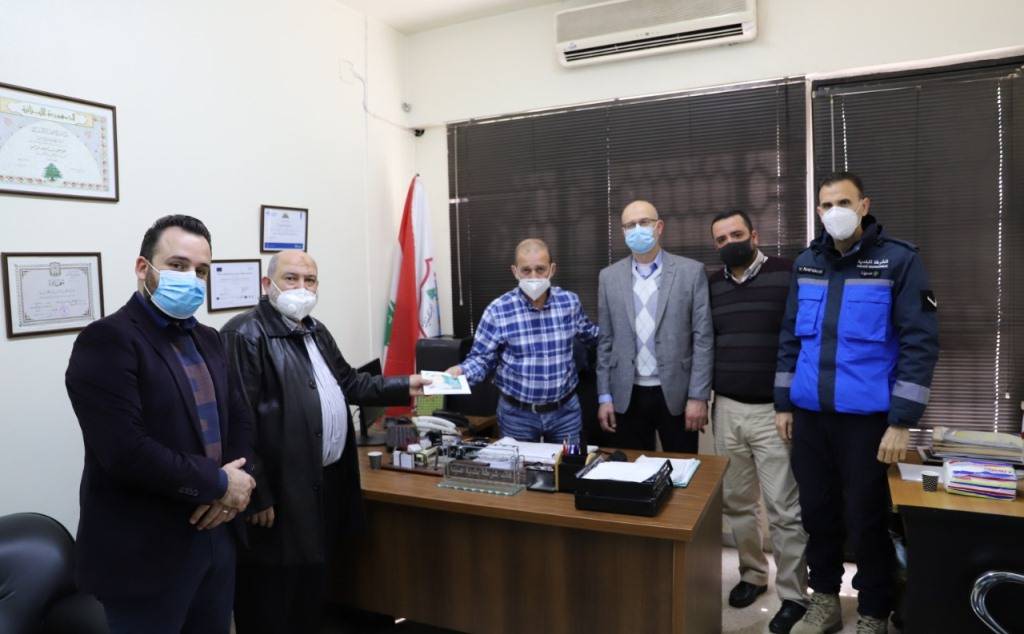 تقديم قسائم شرائية لشرطة بلدية صيدا